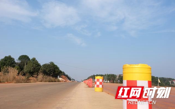 正在建设中的汨杨公路.jpeg