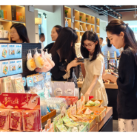 诗意栖居的文化空间 岳阳首家乐之书店落户洞庭湖小镇