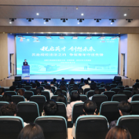 湖南岳阳：税法课堂进高校 三方揭牌育英才