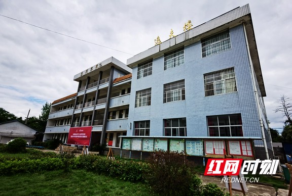 7b2bfa786d6a0f941d9098885cf9efe.wm.jpg 7b2bfa786d6a0f941d9098885cf9efe.wm.jpg