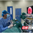 冷风入耳有刺痛感  耳内镜检查才知鼓膜穿孔