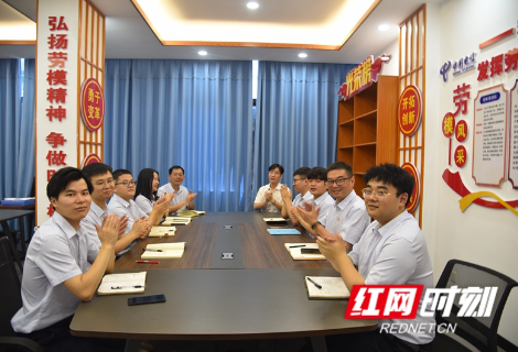 让劳模创新精神勇立潮头——记湖南省劳动模范邓若平劳模创新工作室