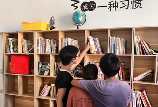 新晃：书香滋养每一个角落