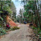 中方县铜湾镇:干群齐心清路障 三长联动迎新春