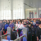 怀化火车站春节假期发送旅客8万人次 正月初七迎来返程客流最高峰