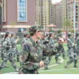 碧血育桃李，丹心系国防——怀化市宏宇中学成功举行国防教育精品课选拔赛