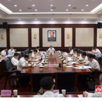 市委常委会召开会议 传达学习中共中央政治局会议精神和习近平总书记近期重要讲话重要文章致辞精神 雷绍业主持