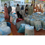 图片新闻 | 幼师化身大力士 助力园区复课