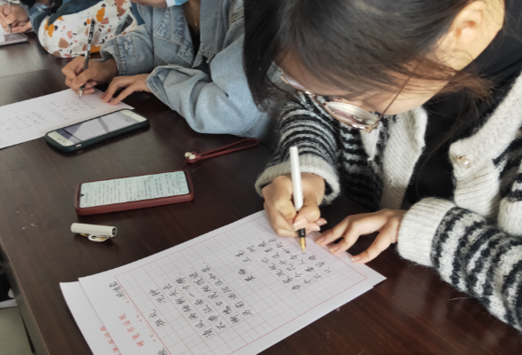 洪江市隆平学校：“艺”起书廉铭初心  翰墨倡廉筑师魂