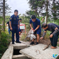 靖州：偏远高山区生活用水告急 消防车送水解民忧