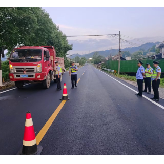 怀化：治超见实效 切实推动全市交通安全形势稳中向好发展