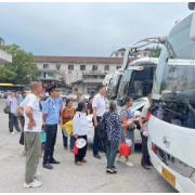 你只管乘风破浪 我负责保驾护航——沅陵全力保障交通畅通服务传统龙舟赛事见闻