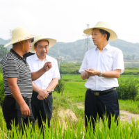 许忠建在芷江调研时强调：认真贯彻落实市委六届五次全会精神 不断增强群众获得感幸福感安全感