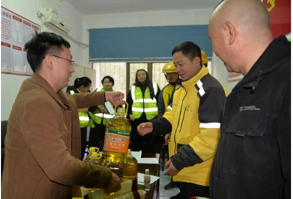 倾听心声  暖心慰问 市总工会走进溆浦新就业形态劳动者群体