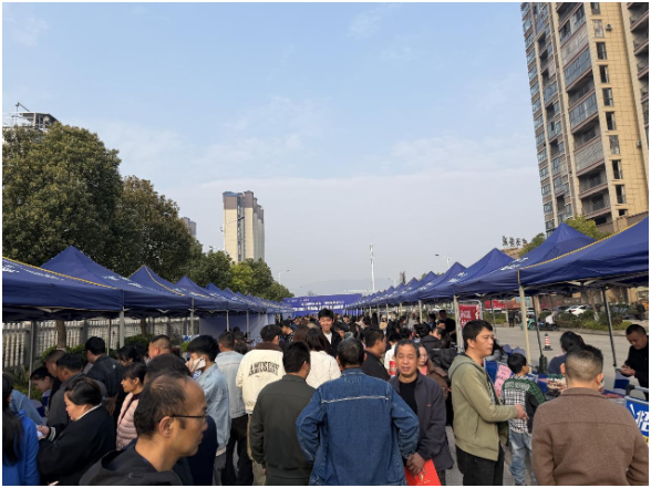 中方县区域联动春风送岗稳就业