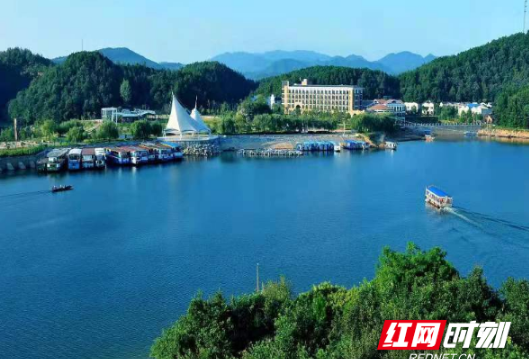 湘乡市“河长制”绘就一幅碧水蓝天景色