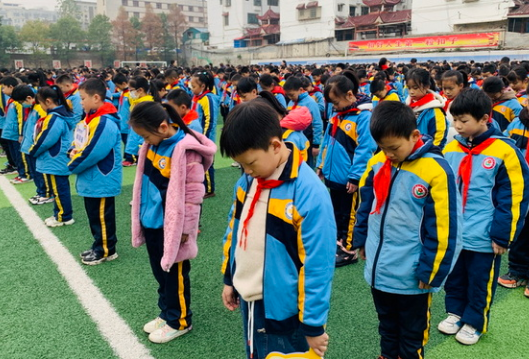 图集丨国之殇，莫敢忘！娄底中小学举行“国家公祭日”主题活动