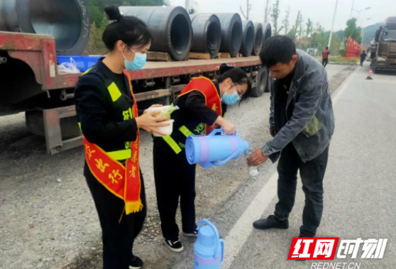 新春走基层丨娄底高速：为“疫情防控”和“保畅服务”做加法