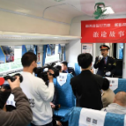 最低票价1元的火车，要来坐吗？