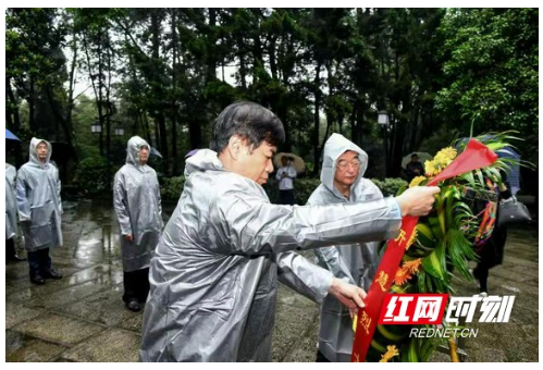 湖南省第三批援藏干部前往开慧故居开展主题党日活动  纪念西藏和平解放70周年