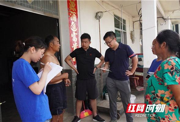湖南农大东方科技学院赴益阳开展“法律服务进村入户”活动