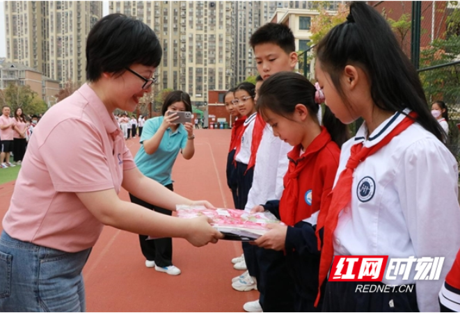 我家来了新成员——城乡学生手拉手 结对交流共成长