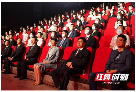 湖南省侨界青年红色经典读书分享会在株洲举行 16位侨青唱响红色主旋律