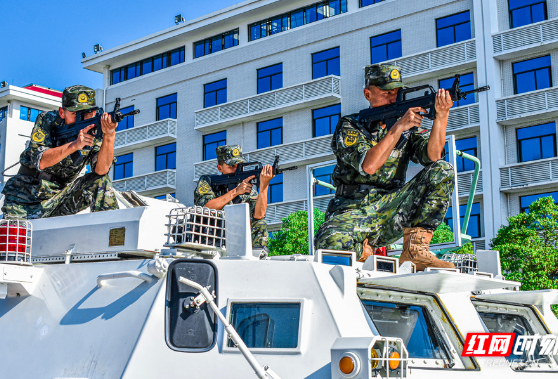 新戎装新起点 21式夏季作训服正式亮相武警湖南总队某部