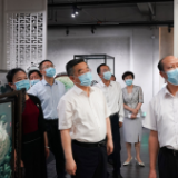 张庆伟：推动湘绣在保护传承中创新性发展 让更多人感受到“针尖上的湖湘之美”