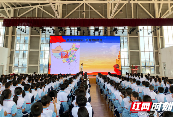 双峰县人武部开展国防教育进校园活动