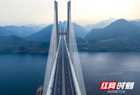 从官新高速通车，看湖南高速悄然掀起的项目建设“小高潮”