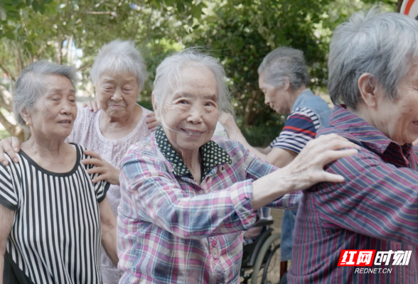 红网深度 | 老年“幼儿园” 忘与记的碰撞