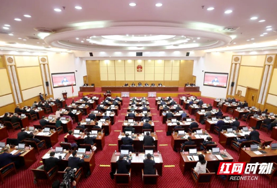 湖南省十四届人大常委会举行第七次会议