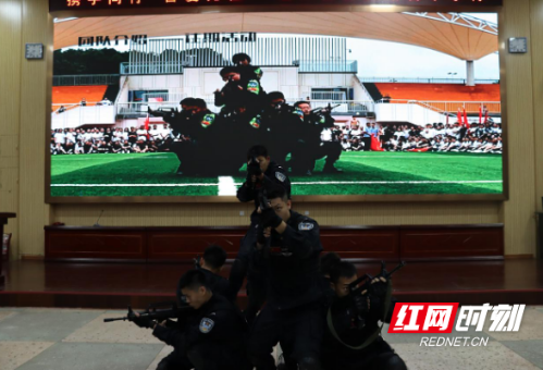 湖南警察学院开展“携手同行，善爱无疆”三下乡普法宣讲活动