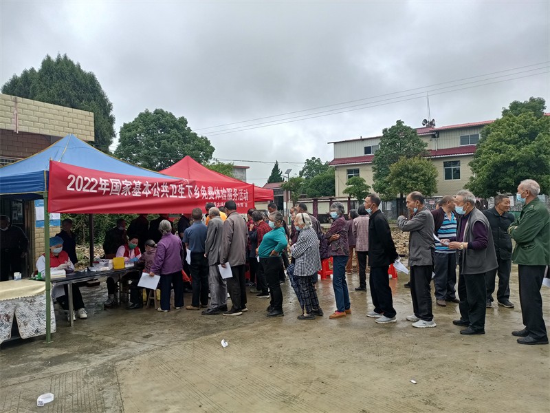 汝城县大坪镇中心卫生院免费下乡体检受到村民好评