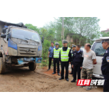 邵阳县交警查获一辆市顽瘴痼疾办交办的报废车辆