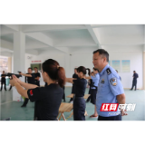 沙场射击展警威 邵东公安再吹练兵集结号