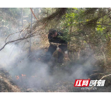 新邵巨口铺：山林失火，派出所民辅警及“宝庆大叔”奋力扑救