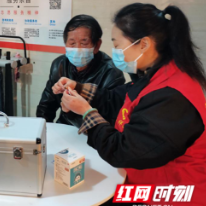 大祥区：文明城市树新风 农贸市场“志愿红”