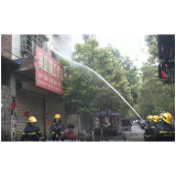 邵东市：小女孩被困火海 消防紧急搜救