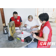 武冈市文旅广体局：“敲门行动”，敲出社区群众健康防疫高度警惕心