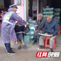 大祥区板桥乡：交通宣传“进村入户” 把“平安”送进农户家