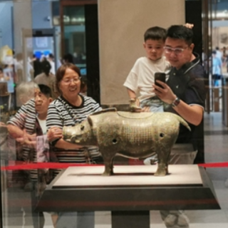 湘见万年丨一票难求! 湖南多地市州博物馆迎国庆中秋长假观众热潮