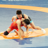 生日前三天,她收到一枚“沉重”的银牌