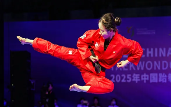 “跆拳道少女”潘美静：怀揣梦想，驰骋赛场