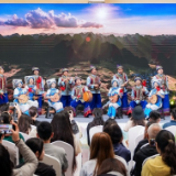 乘高铁去看万峰成林！黔西南州来长沙“种草”