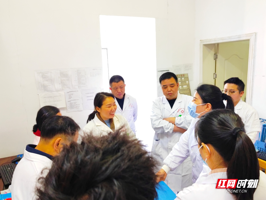 义诊宣教、培训赋能 南华附二医院下基层开展“三减”健康行动