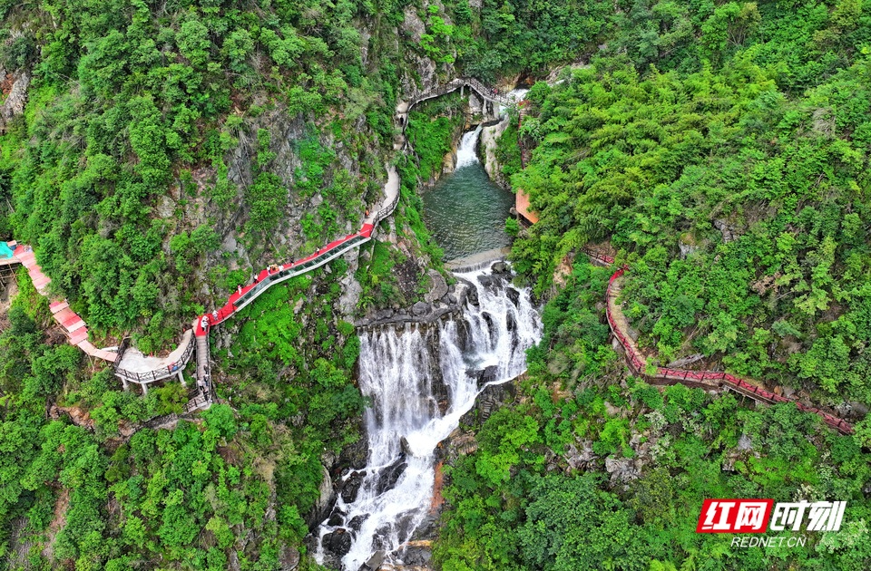 视频｜常宁：峡谷美景引客来