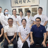南华附二医院开展“中国医师节”慰问活动 致敬一线白衣战士