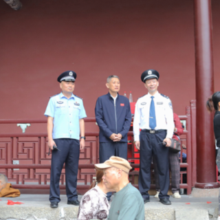 “你们祈福 我们守护”八月初一南岳群众祈福活动平稳和谐